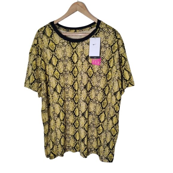 Nike Tee Fly Women's‎ Medium Basketball Snake Boyfriend T-Shirt Loose Fit NWT - Picture 1 of 5